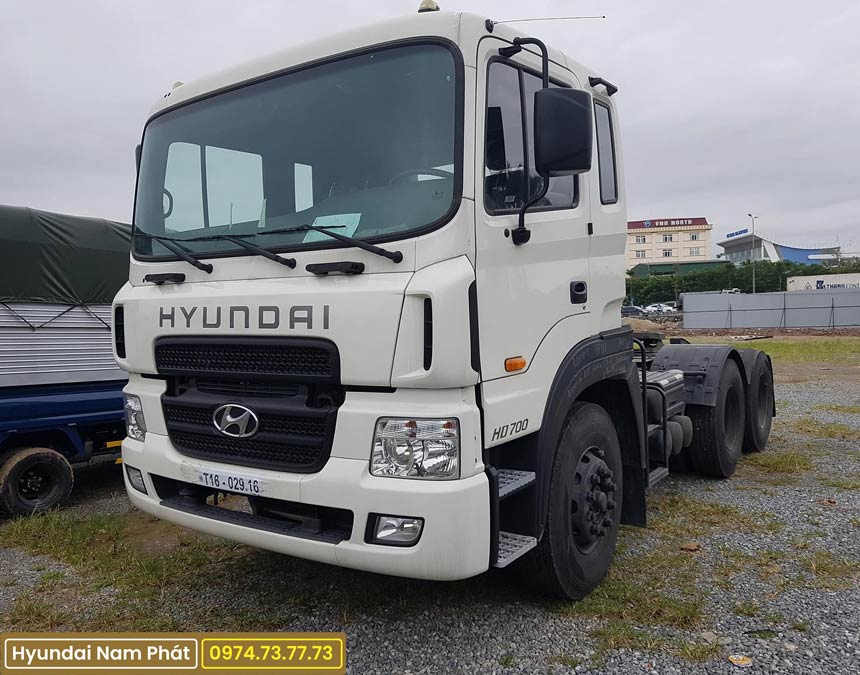 Xe Đầu Kéo Hyundai HD700 Máy Cơ Nhập Nguyên Chiếc Hàn Quốc